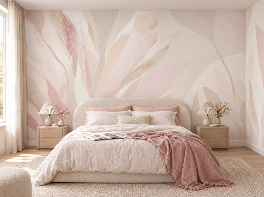 Papier peint feuilles rose poudré posé dans une chambre