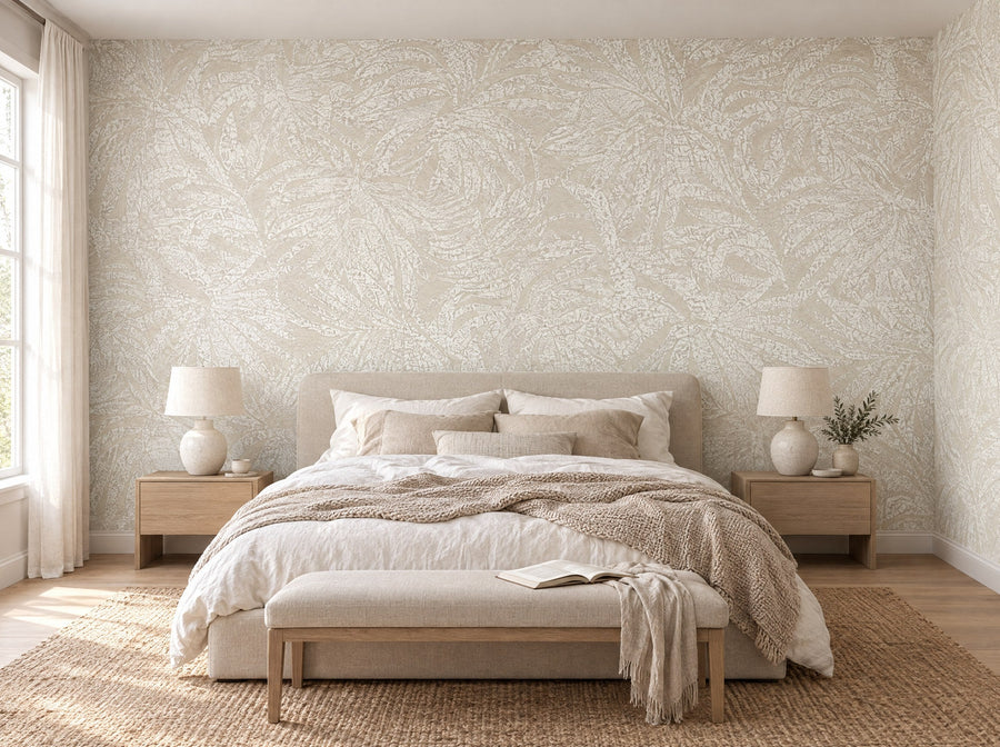 Papier peint palmes ton sur ton posé dans une chambre